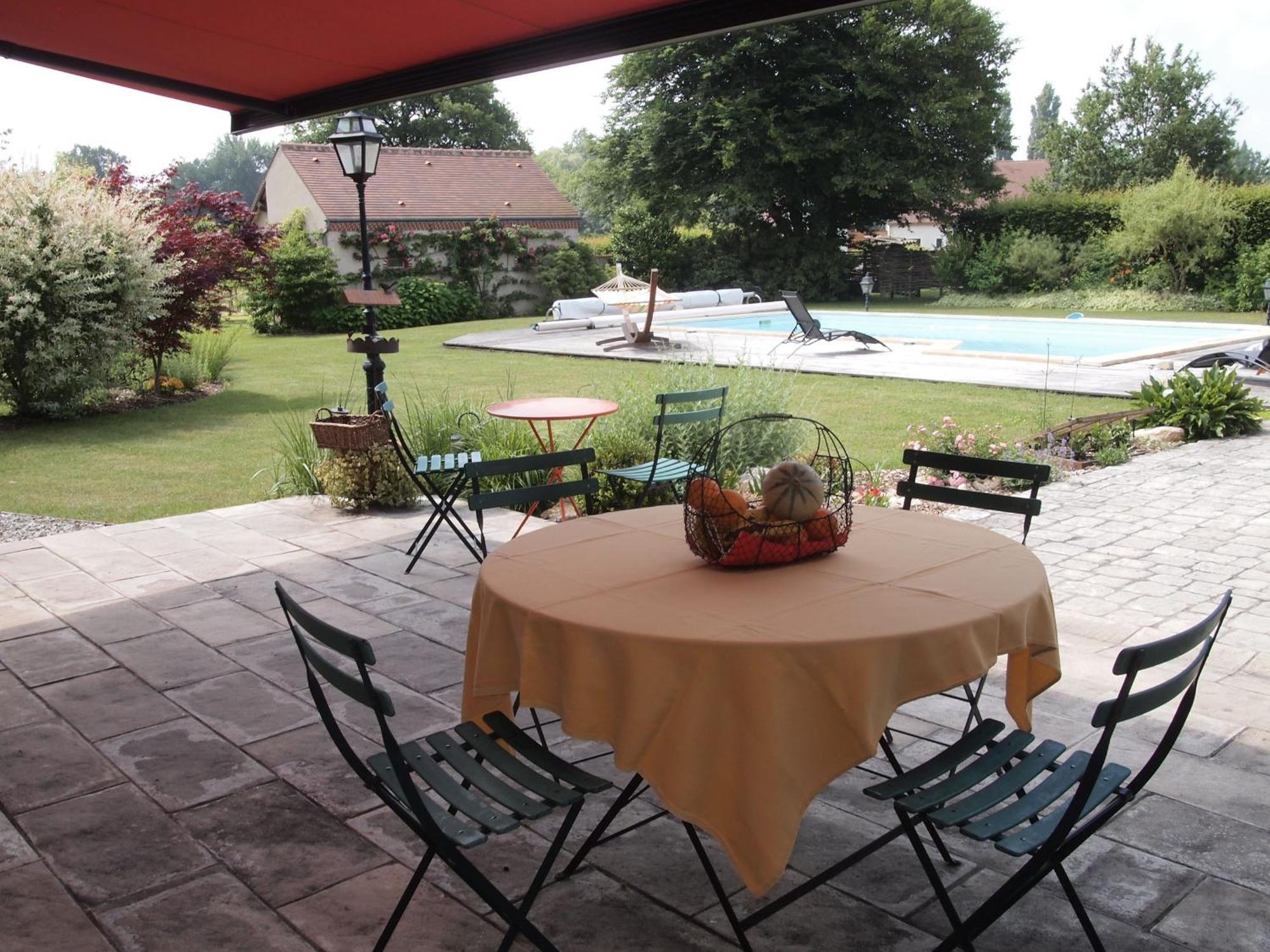 Vitry-aux-Loges Chambre Familiale Au Coeur De La Nature Avec Jardin Et Piscine Privee, Ideale Pour Explorer Le Loiret - Fr-1-590-265 B&B 외부 사진